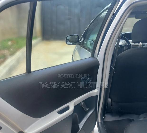 Toyota Yaris 2009 Silver
