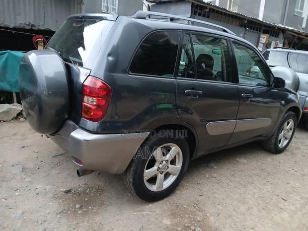 Toyota RAV4 2005 Blue