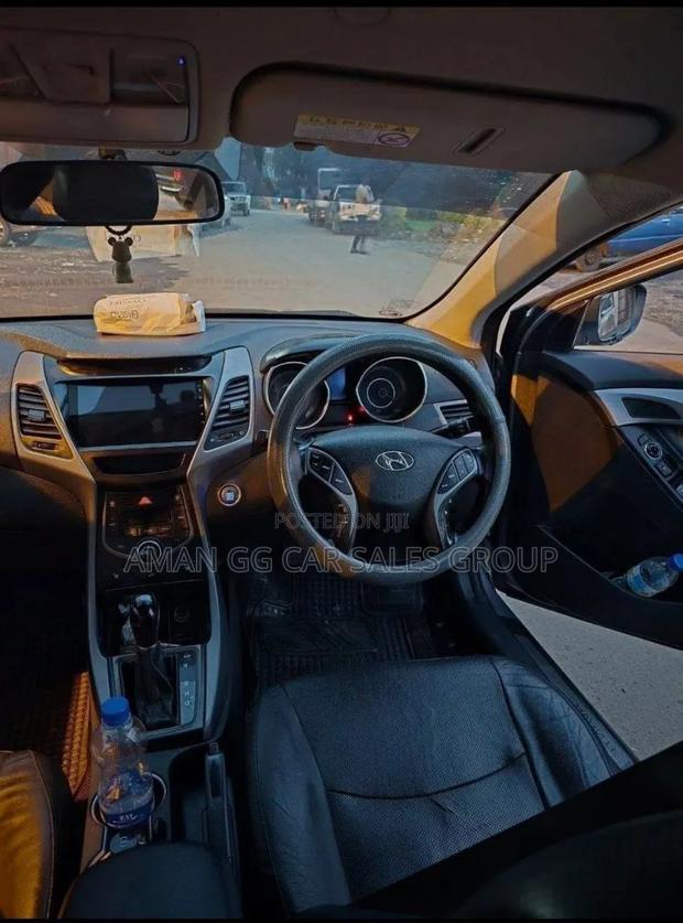 Hyundai Avante 2015 Silver