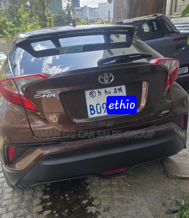 Toyota C-HR 2017 Gold