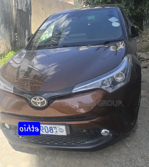 Toyota C-HR 2017 Gold