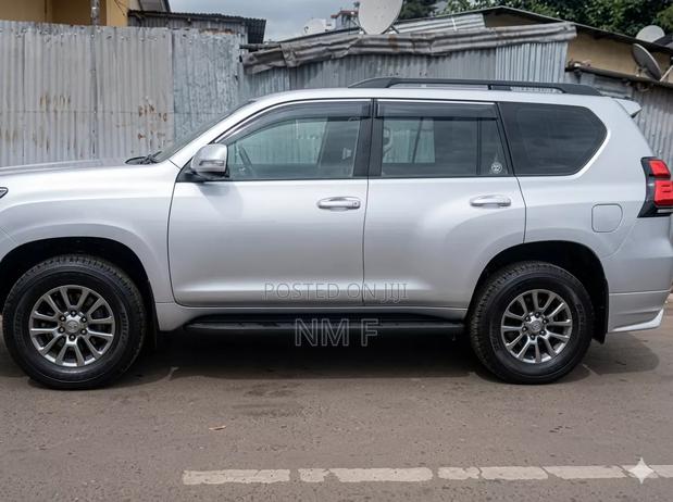 Toyota Land Cruiser Prado 4.0 V6 Dual VVT-i 2014 Silver