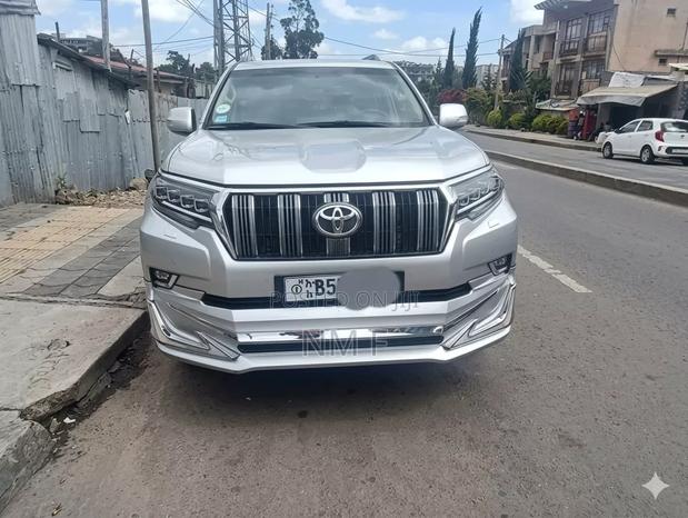 Toyota Land Cruiser Prado 4.0 V6 Dual VVT-i 2014 Silver