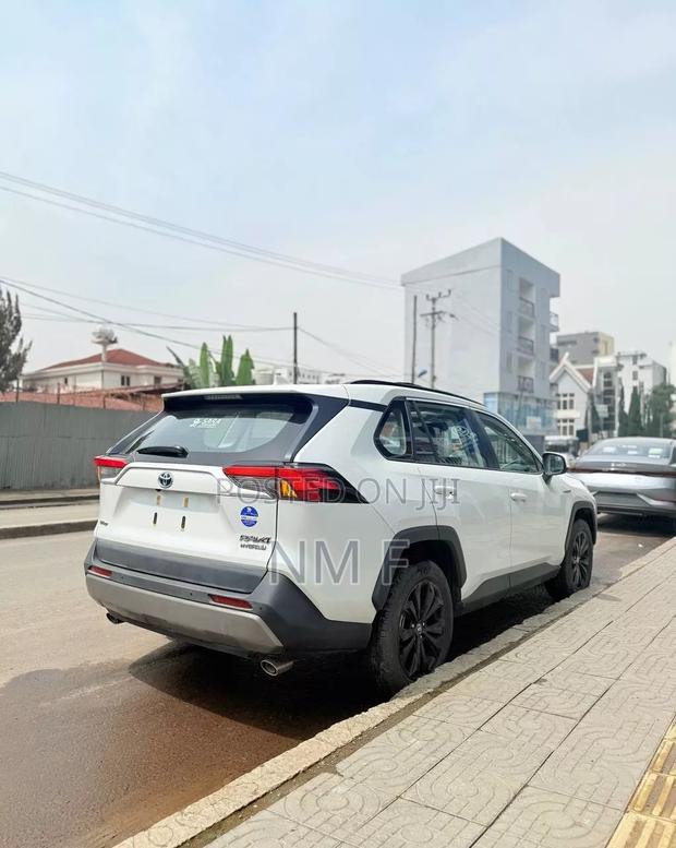 New Toyota RAV4 Limited AWD 2024 White