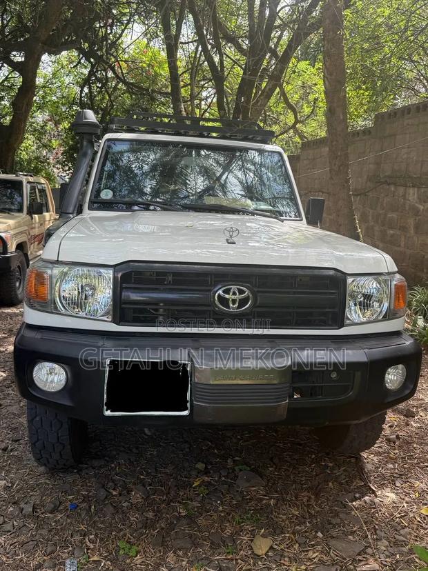 Toyota Land Cruiser 2020 White