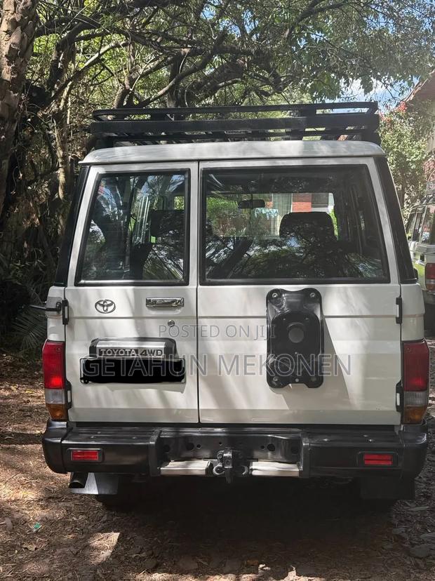 Toyota Land Cruiser 2020 White