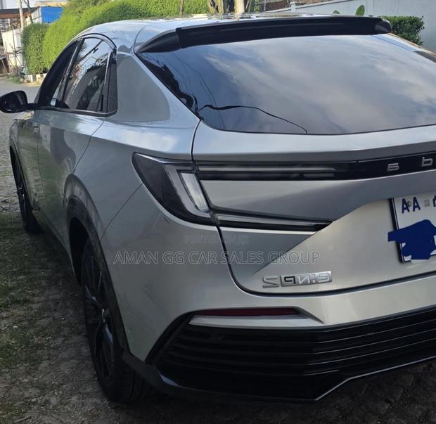 Honda e:NS2 68.8 kWh FWD 2025 Silver