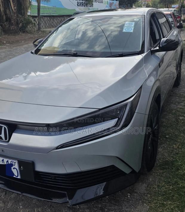 Honda e:NS2 68.8 kWh FWD 2025 Silver