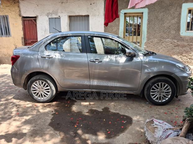 Suzuki Dzire 2022 Silver