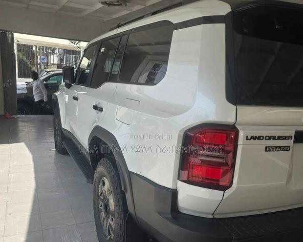 New Toyota Land Cruiser Prado 2025 Off white