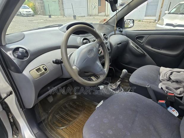 Toyota Yaris 2001 Silver