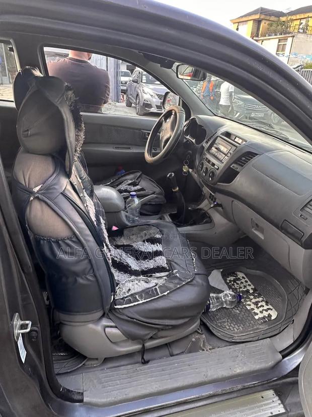 Toyota Hilux 2008 Black