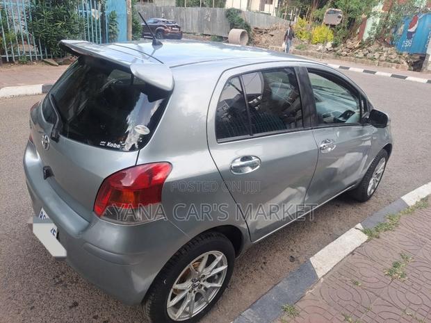 Toyota Yaris 2008 Gray