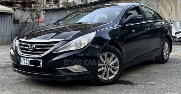 Hyundai Sonata 2012 Black