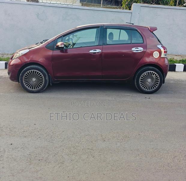 Toyota Yaris 2010 Burgundy