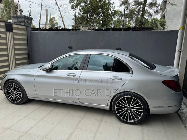 Mercedes-Benz C180 2015 Silver