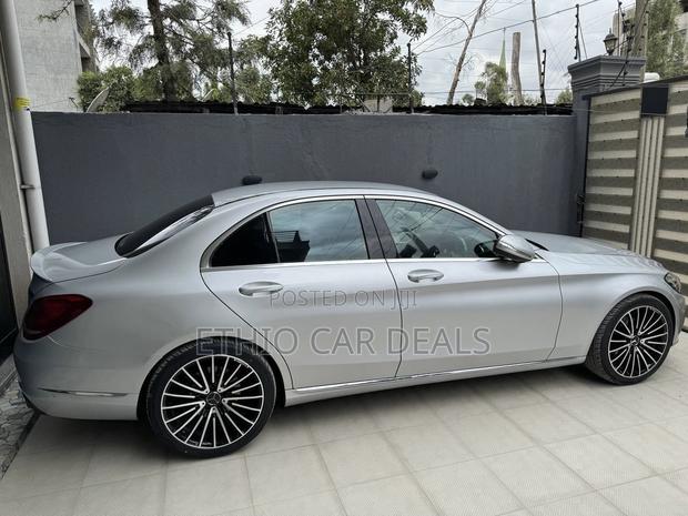 Mercedes-Benz C180 2015 Silver