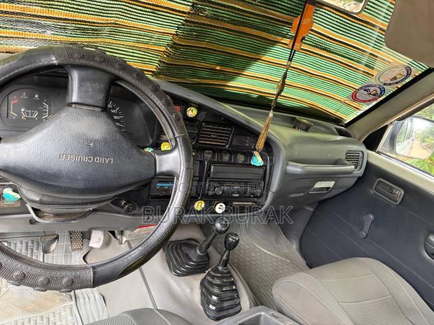 Toyota Land Cruiser 1994 White