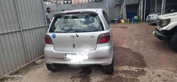 Toyota Vitz 2001