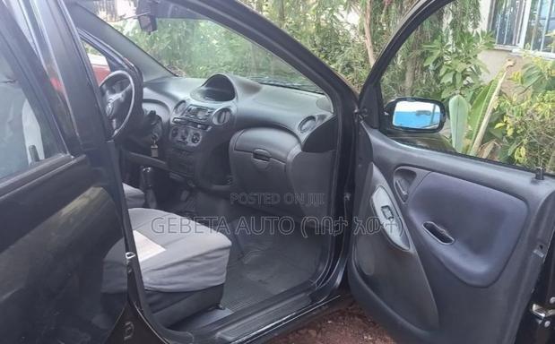 Toyota Yaris 2004