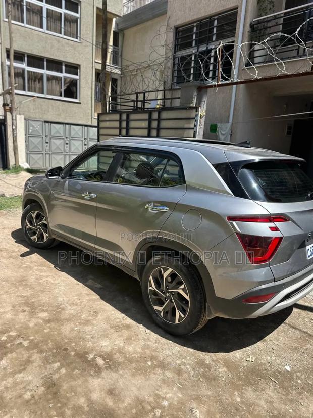 Hyundai Creta 2024 Silver
