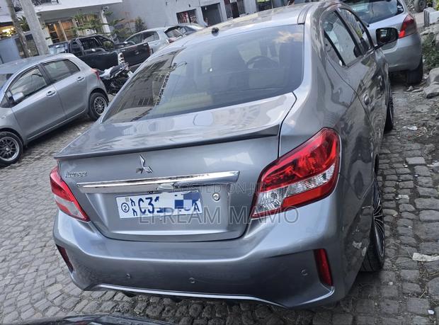 Mitsubishi Attrage 2022