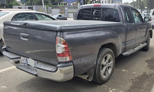 Toyota Tacoma 2013 Gray