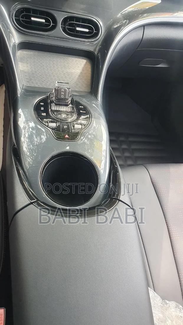 New BYD E2 43 kWh 94 hp FWD 2025 Gray