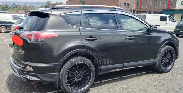 Toyota RAV4 2016 Black