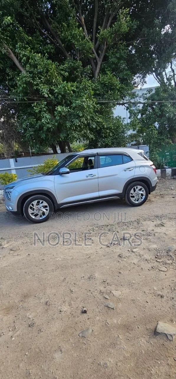 Hyundai Creta 2022 Silver