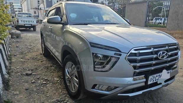 Hyundai Creta 2022 Silver