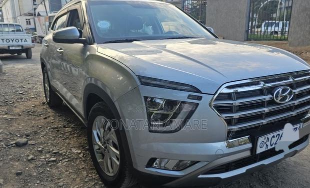 Hyundai Creta 2022 Silver