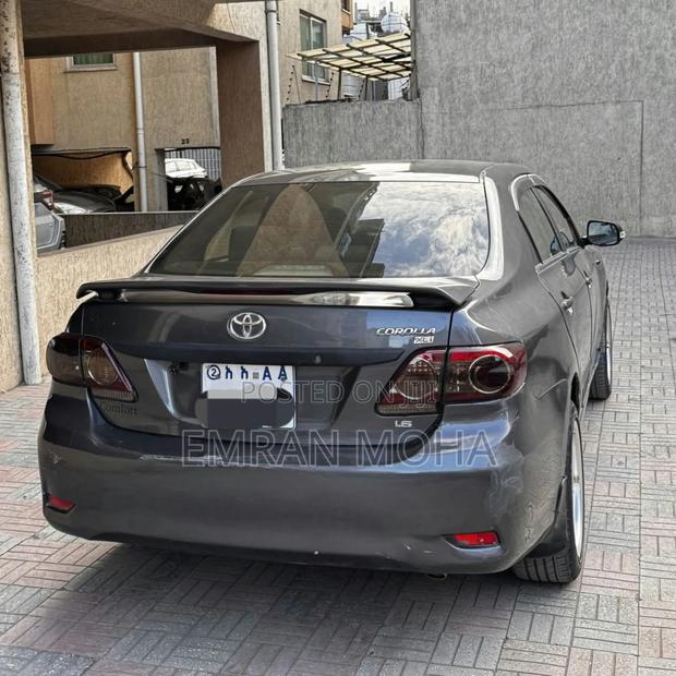 Toyota Corolla 2012 Gray