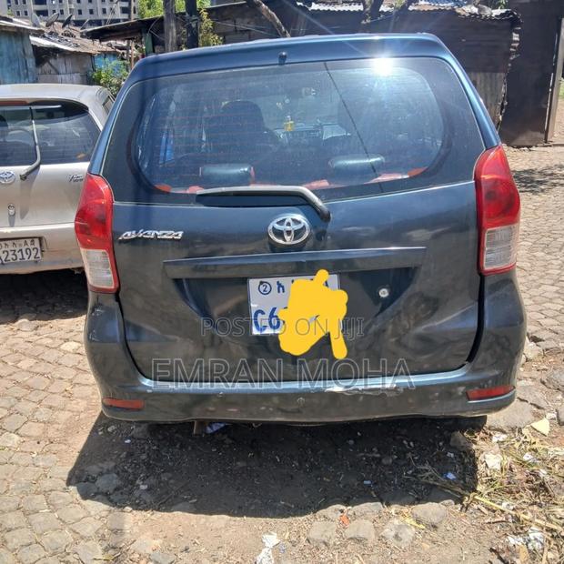 Toyota Avanza 2013 Gray