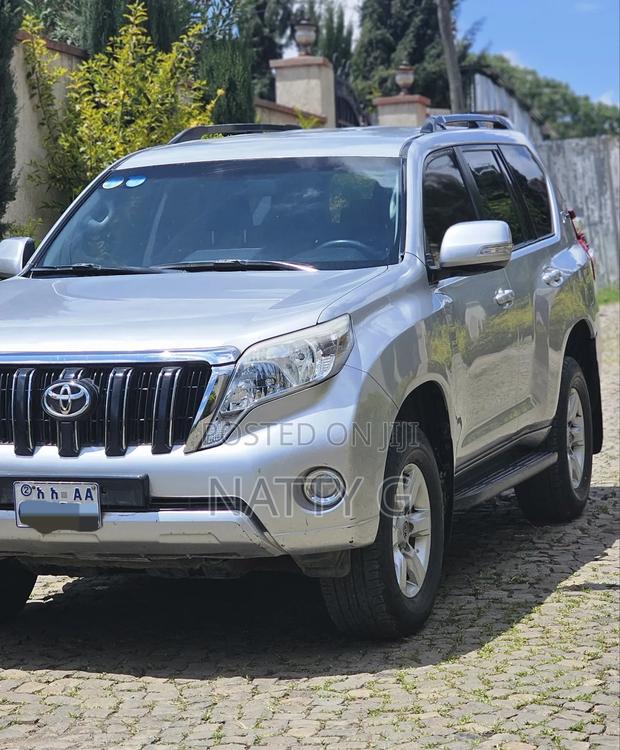 Toyota Land Cruiser Prado 2015 Silver