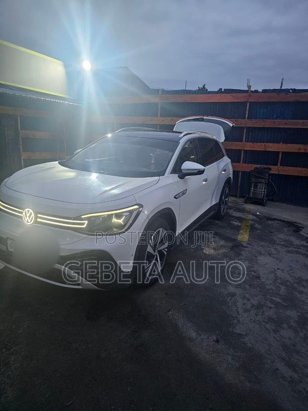 Volkswagen ID.6 2023