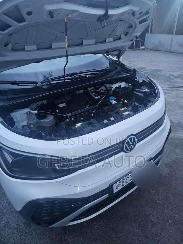 Volkswagen ID.6 2023