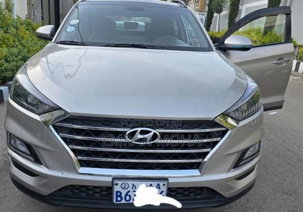 Hyundai Tucson 2020 Gold