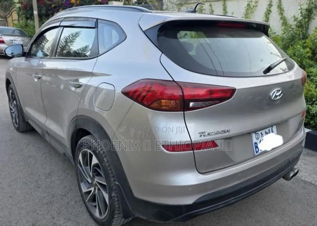 Hyundai Tucson 2020 Gold