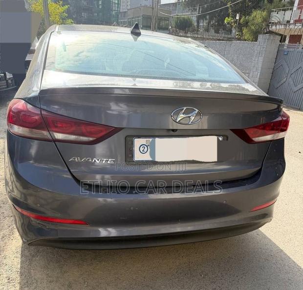 Hyundai Avante 2017 Gray