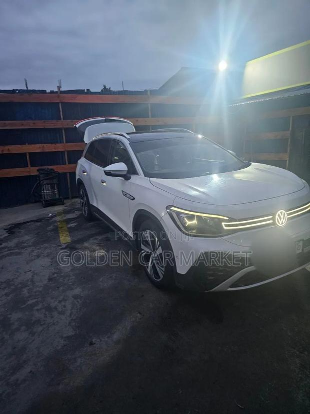 Volkswagen ID.6 2023 White
