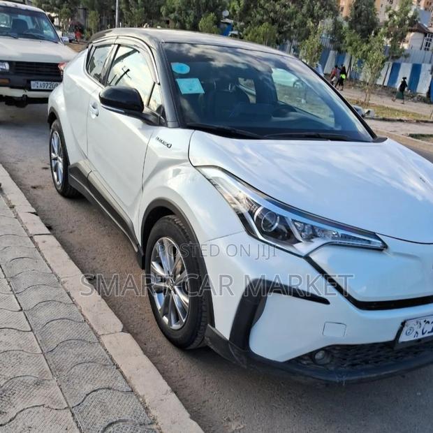 Toyota C-HR 2022 White