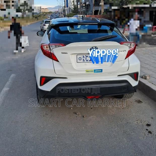 Toyota C-HR 2022 White