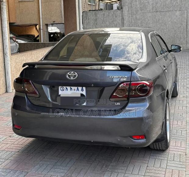 Toyota Corolla 2011 Gray