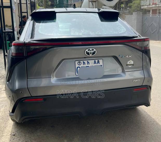 Toyota bZ4X 2023 Gray