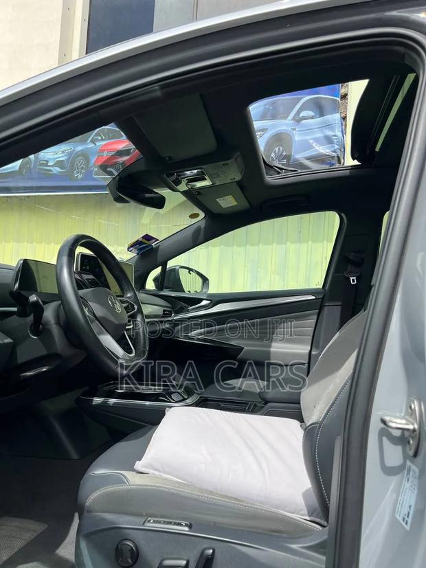 Volkswagen ID.4 2023 Gray