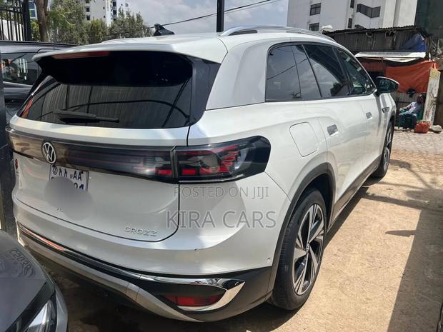 Volkswagen ID.6 2023 White