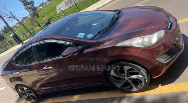 Hyundai Avante 2013
