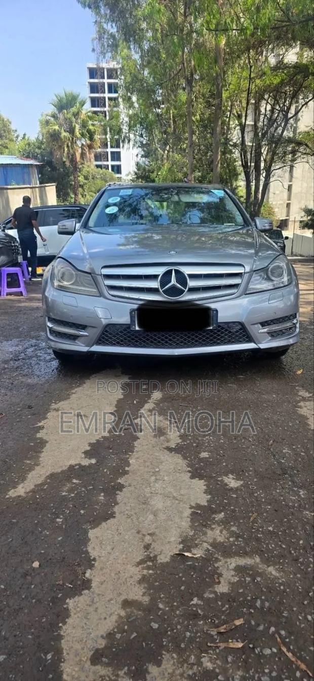 Mercedes-Benz C200 2012 Silver