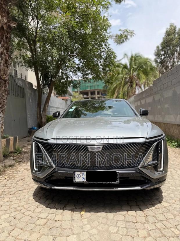 Cadillac Lyriq 2022 Beige